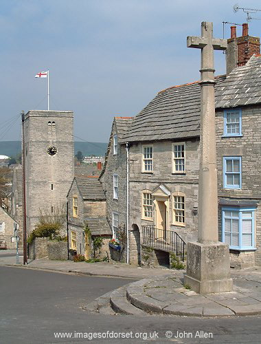 The War Memorial, a few mins walk from Rumpus